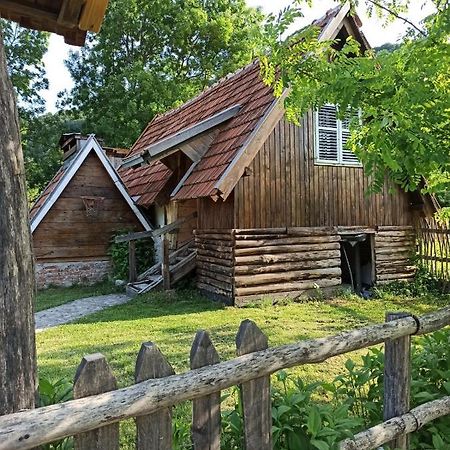 Bungalov Cozy Una Кулен Вакуф Екстер'єр фото