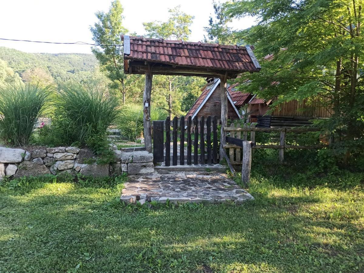 Bungalov Cozy Una Кулен Вакуф Екстер'єр фото